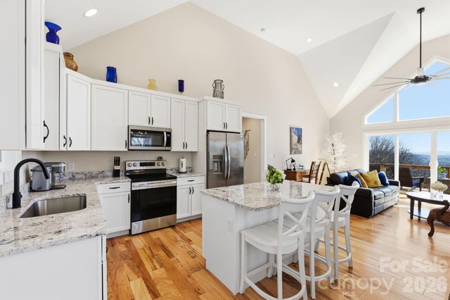 1474 Locust Grove Road, Hendersonville, NC 28792