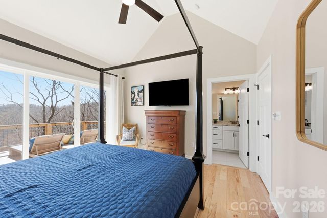 1474 Locust Grove Road, Hendersonville, NC 28792