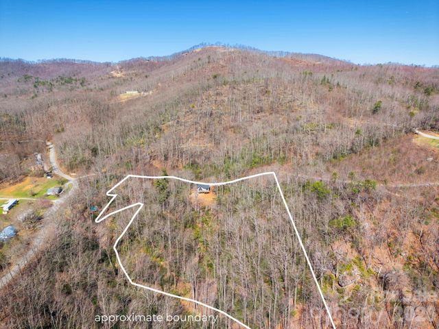 1474 Locust Grove Road, Hendersonville, NC 28792