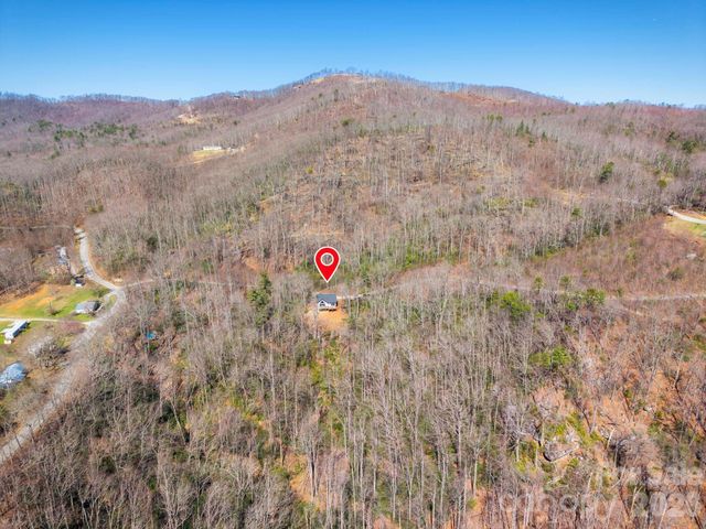 1474 Locust Grove Road, Hendersonville, NC 28792