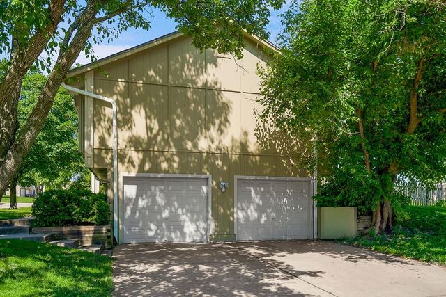 1840 SE 7th Street, Lee's Summit, MO 64063