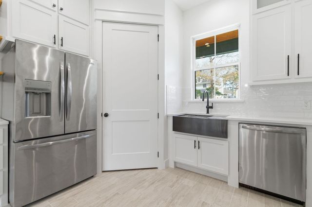 3515 Country Club Boulevard, Montgomery, TX 77356