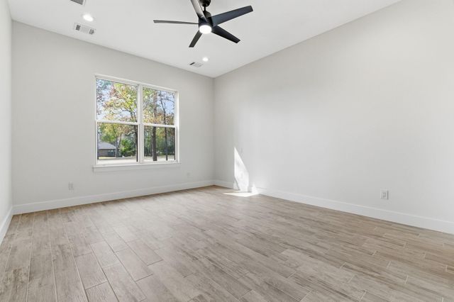 3515 Country Club Boulevard, Montgomery, TX 77356