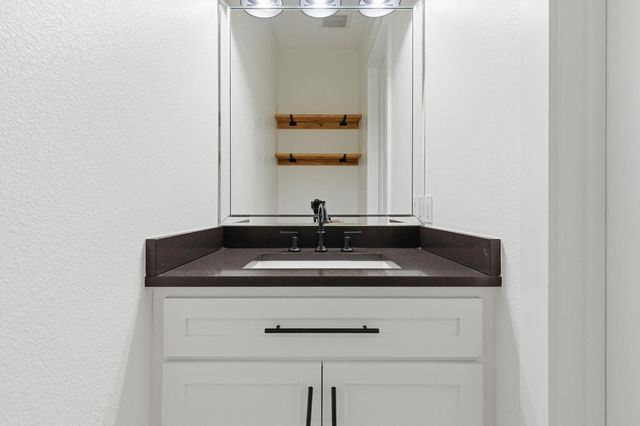 3515 Country Club Boulevard, Montgomery, TX 77356