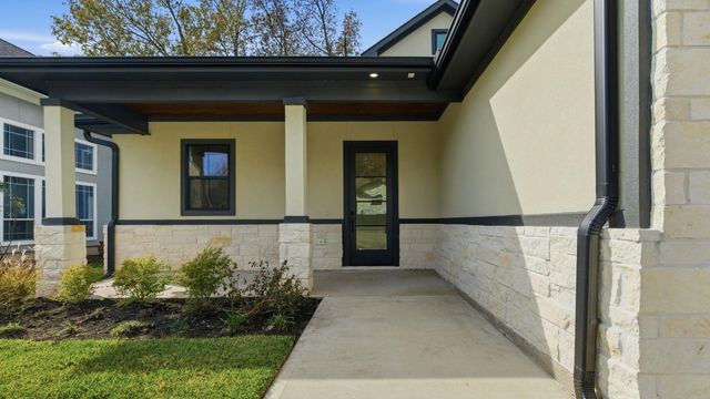 3515 Country Club Boulevard, Montgomery, TX 77356