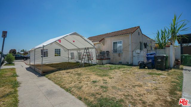 2056 W 67th Street, Los Angeles, CA 90047