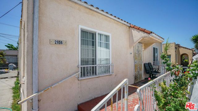 2056 W 67th Street, Los Angeles, CA 90047