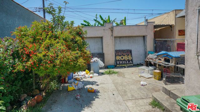 2056 W 67th Street, Los Angeles, CA 90047