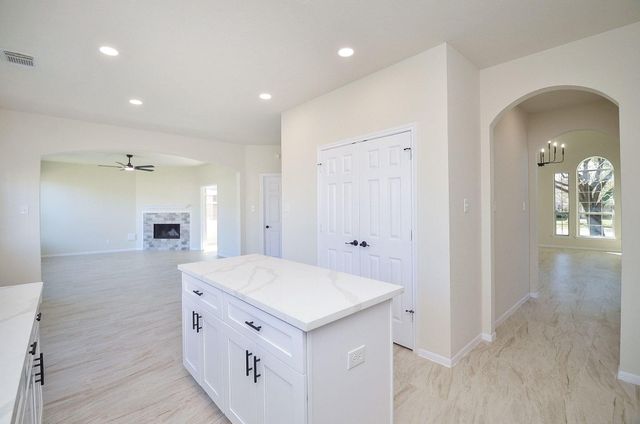 2422 Teal Run Place Drive, Fresno, TX 77545