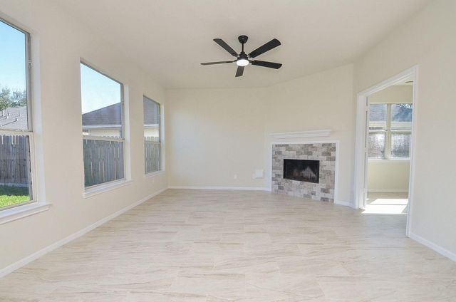 2422 Teal Run Place Drive, Fresno, TX 77545