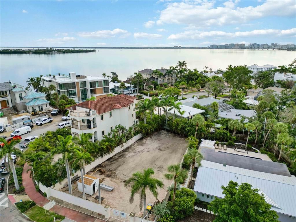 236 N BLVD OF THE PRESIDENTS, Sarasota, FL 34236