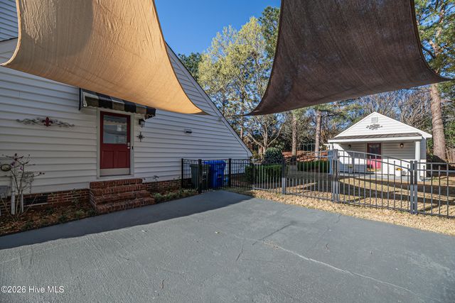 3404 Wyneston Road, Greenville, NC 27858