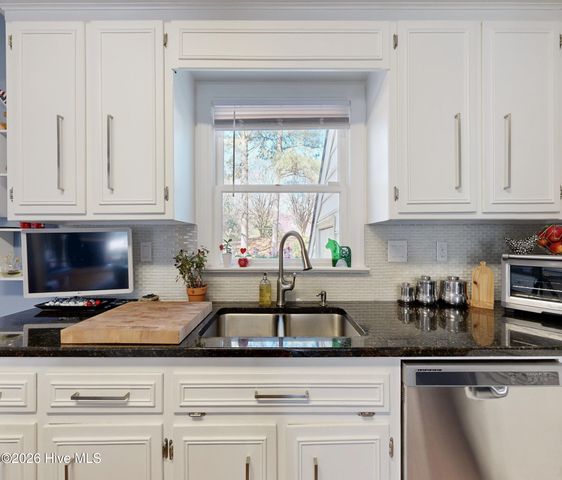 3404 Wyneston Road, Greenville, NC 27858