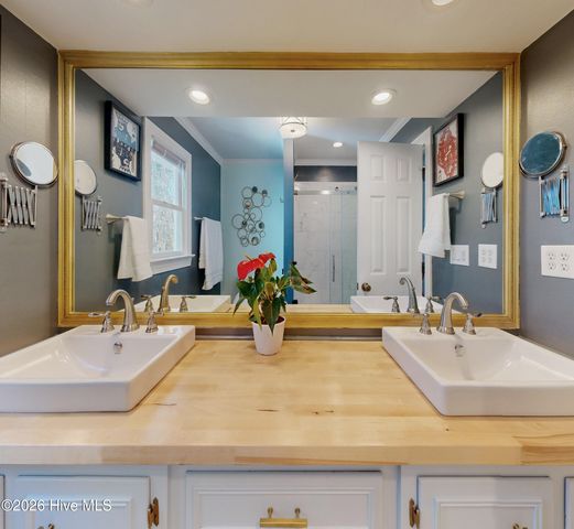 3404 Wyneston Road, Greenville, NC 27858