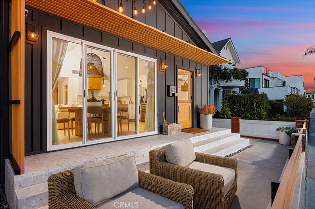 122 E Bay Avenue, Newport Beach, CA 92661