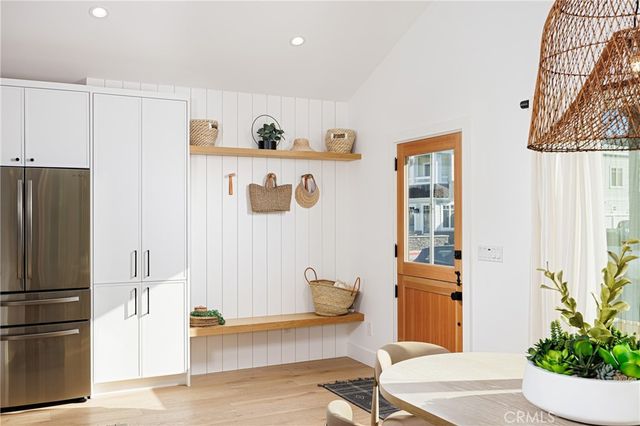 122 E Bay Avenue, Newport Beach, CA 92661