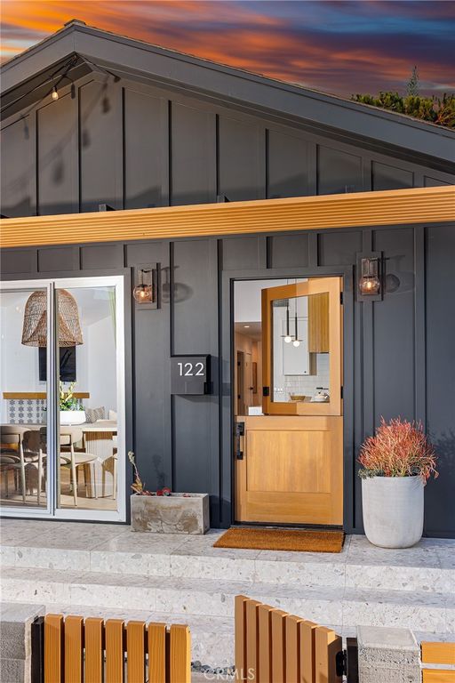 Image 11 of property listing at 122 E Bay Avenue, Newport Beach, CA 92661