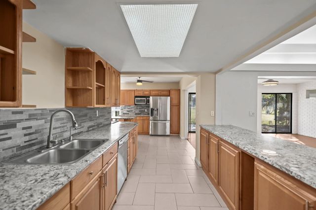 6104 White Oak Lane, Tamarac, FL 33319