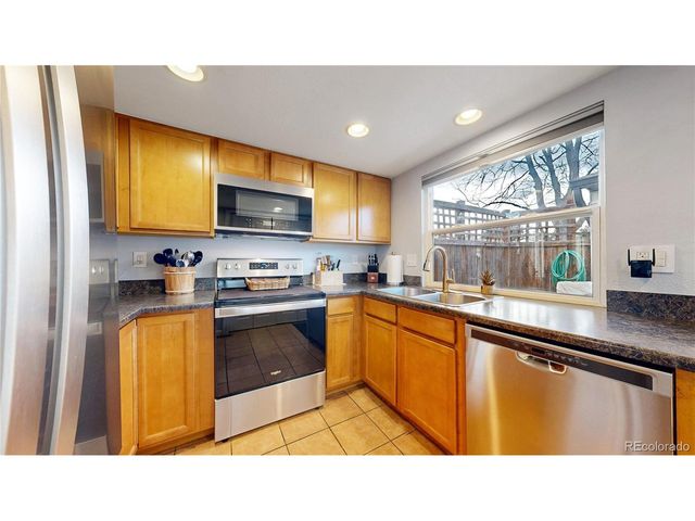 3658 S Laredo St E, Aurora, CO 80013