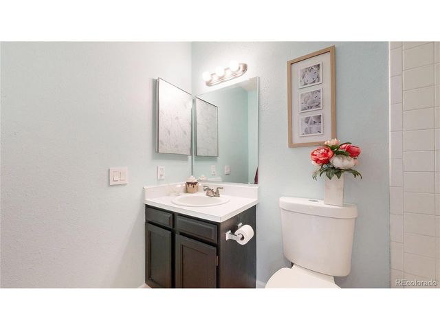 3658 S Laredo St E, Aurora, CO 80013