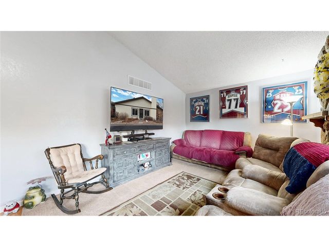 3658 S Laredo St E, Aurora, CO 80013