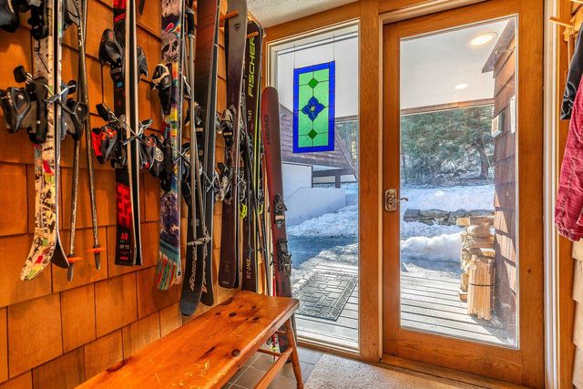 11 Pond View Road, Winhall, VT 05340