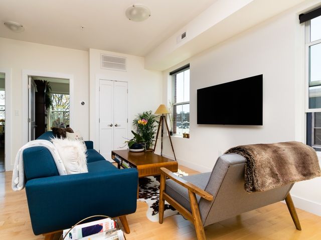 70 Prospect St 304, Somerville, MA 02143