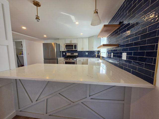 122 Bowler St, Lynn, MA 01904