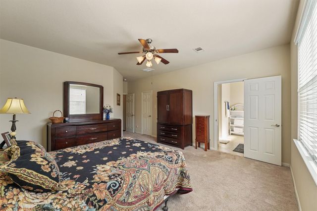 10010 Wood Leaf Court, Baytown, TX 77521