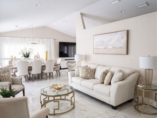 324 Patio Village Ter, Weston, FL 33326