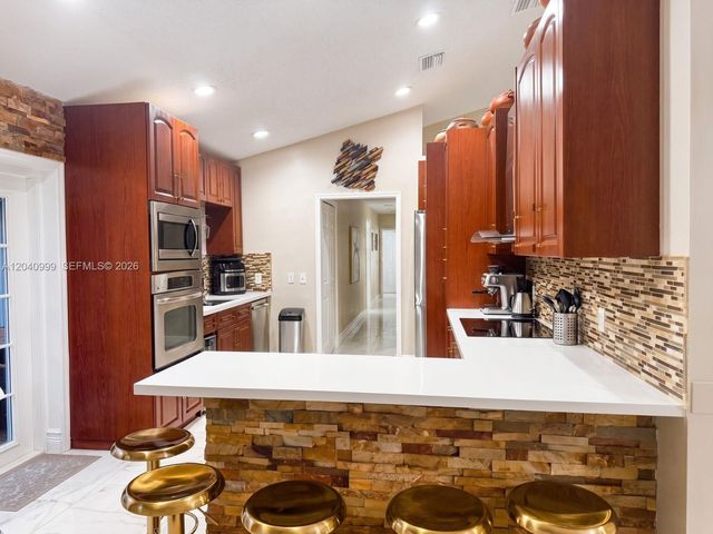 324 Patio Village Ter, Weston, FL 33326
