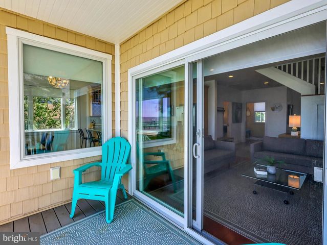 4721 OAK RD, Shady Side, MD 20764