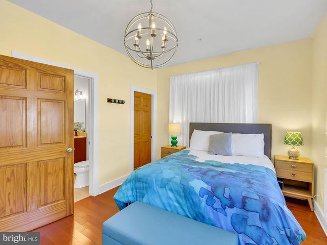 4721 OAK RD, Shady Side, MD 20764
