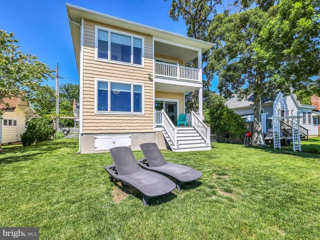 4721 OAK RD, Shady Side, MD 20764