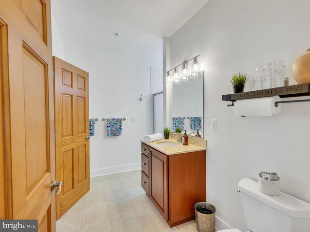 4721 OAK RD, Shady Side, MD 20764
