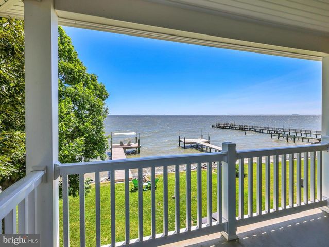 4721 OAK RD, Shady Side, MD 20764