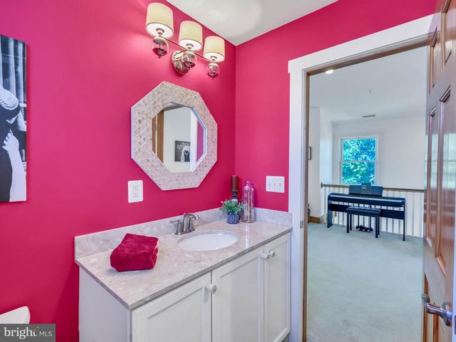 4721 OAK RD, Shady Side, MD 20764
