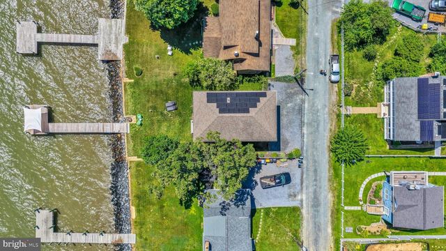 4721 OAK RD, Shady Side, MD 20764