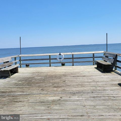 4721 OAK RD, Shady Side, MD 20764