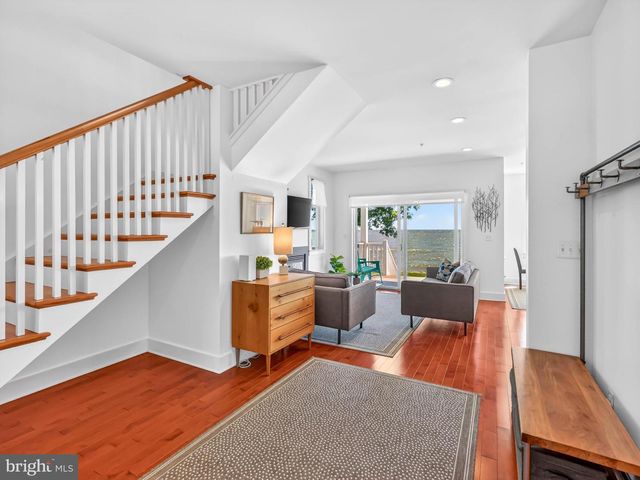 4721 OAK RD, Shady Side, MD 20764