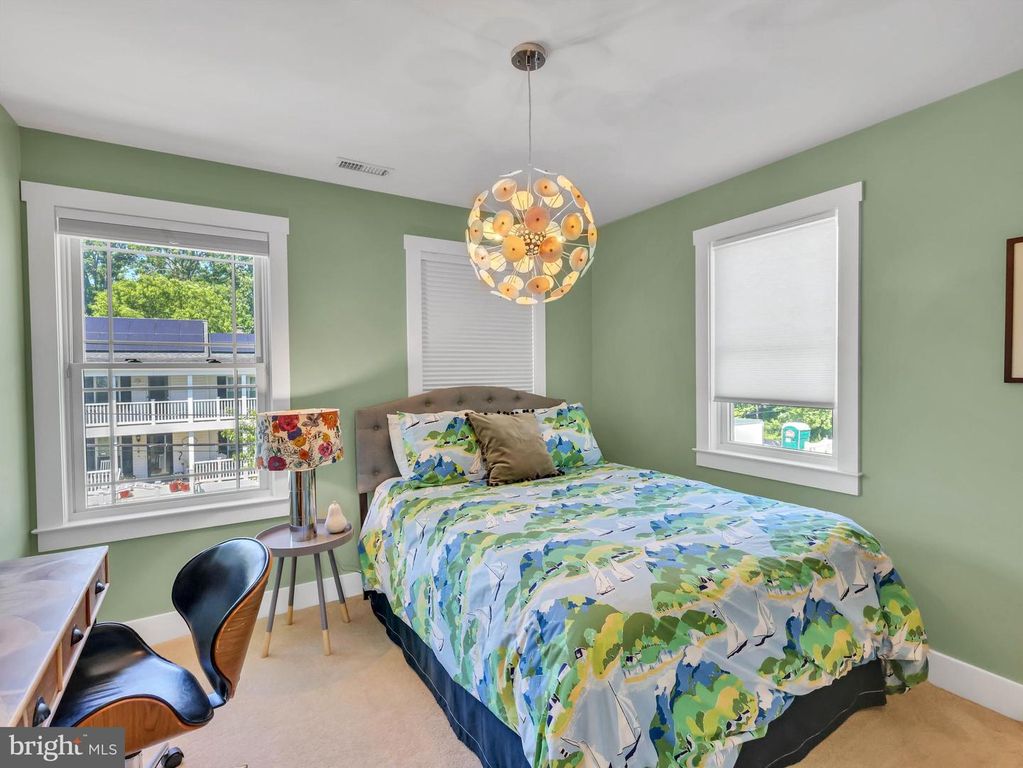 Image 31 of property listing at 4721 OAK RD, Shady Side, MD 20764