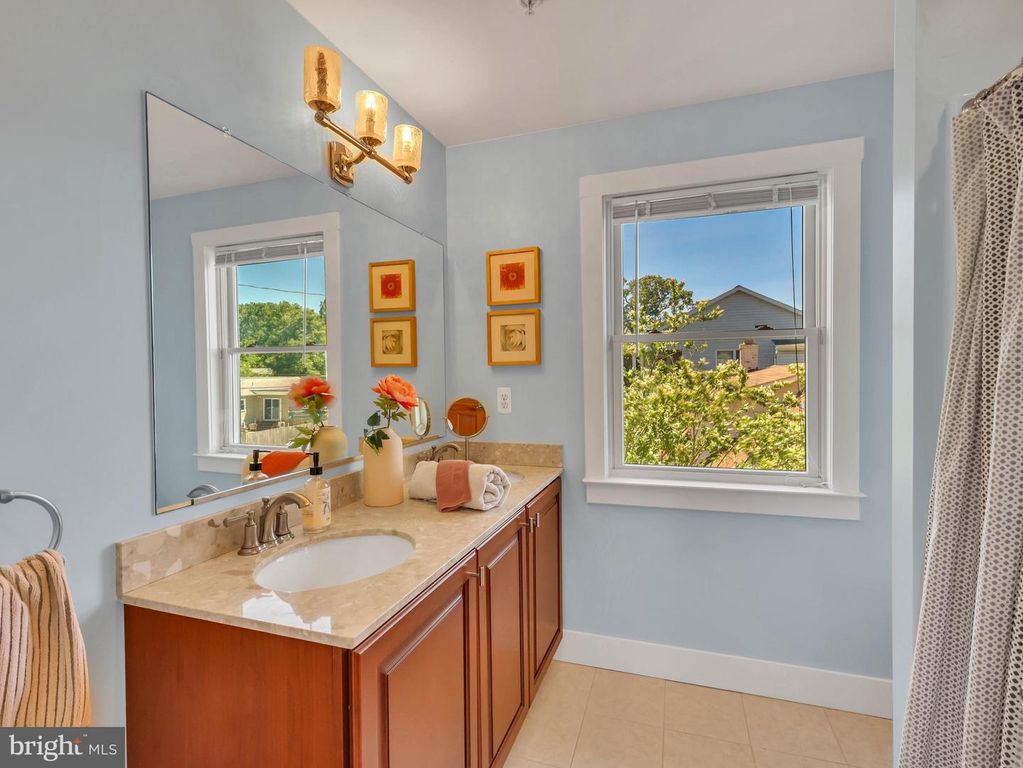 Image 35 of property listing at 4721 OAK RD, Shady Side, MD 20764