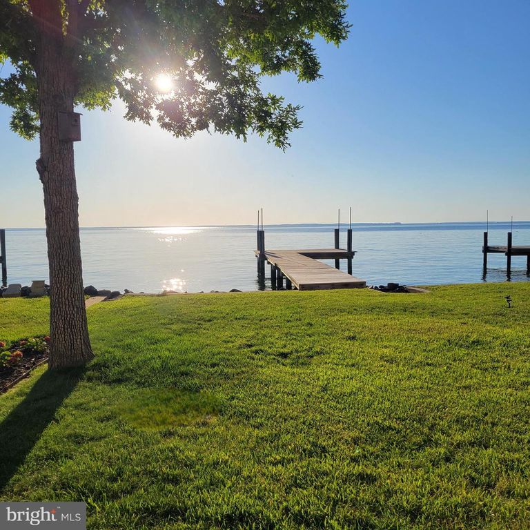 Image 46 of property listing at 4721 OAK RD, Shady Side, MD 20764