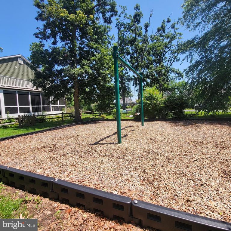 Image 55 of property listing at 4721 OAK RD, Shady Side, MD 20764
