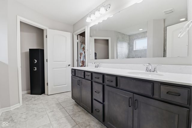 16321 Red Clover Lane, Noblesville, IN 46062