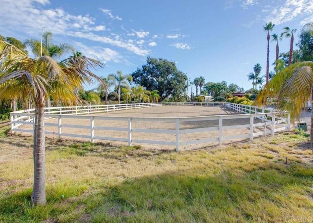 Image 7 of property listing at 623 Quail Gardens Lane, Encinitas, CA 92024