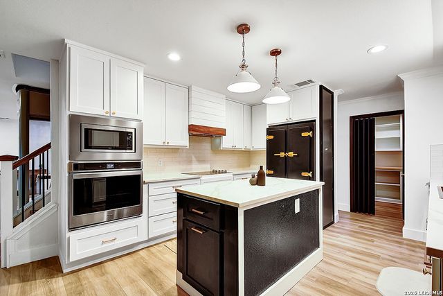 3914 Creek Rock, San Antonio, TX 78230