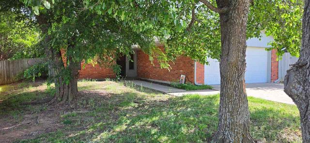 4917 Churchill Way, Lawton, OK 73501
