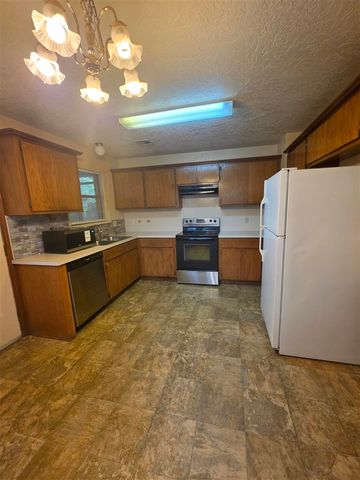 4917 Churchill Way, Lawton, OK 73501