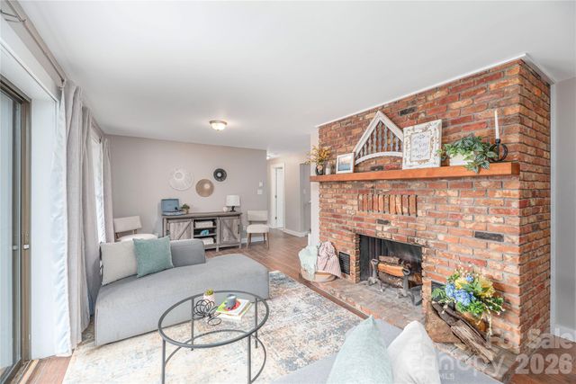 85 Dawn Lane, Canton, NC 28716